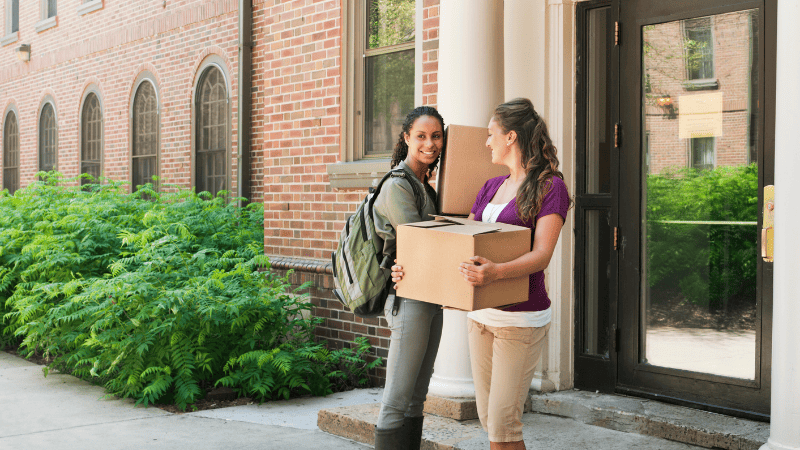 13 Tips to Stay Safe on a College Campus