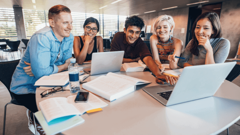Navigating Extracurricular Activities for College Applications